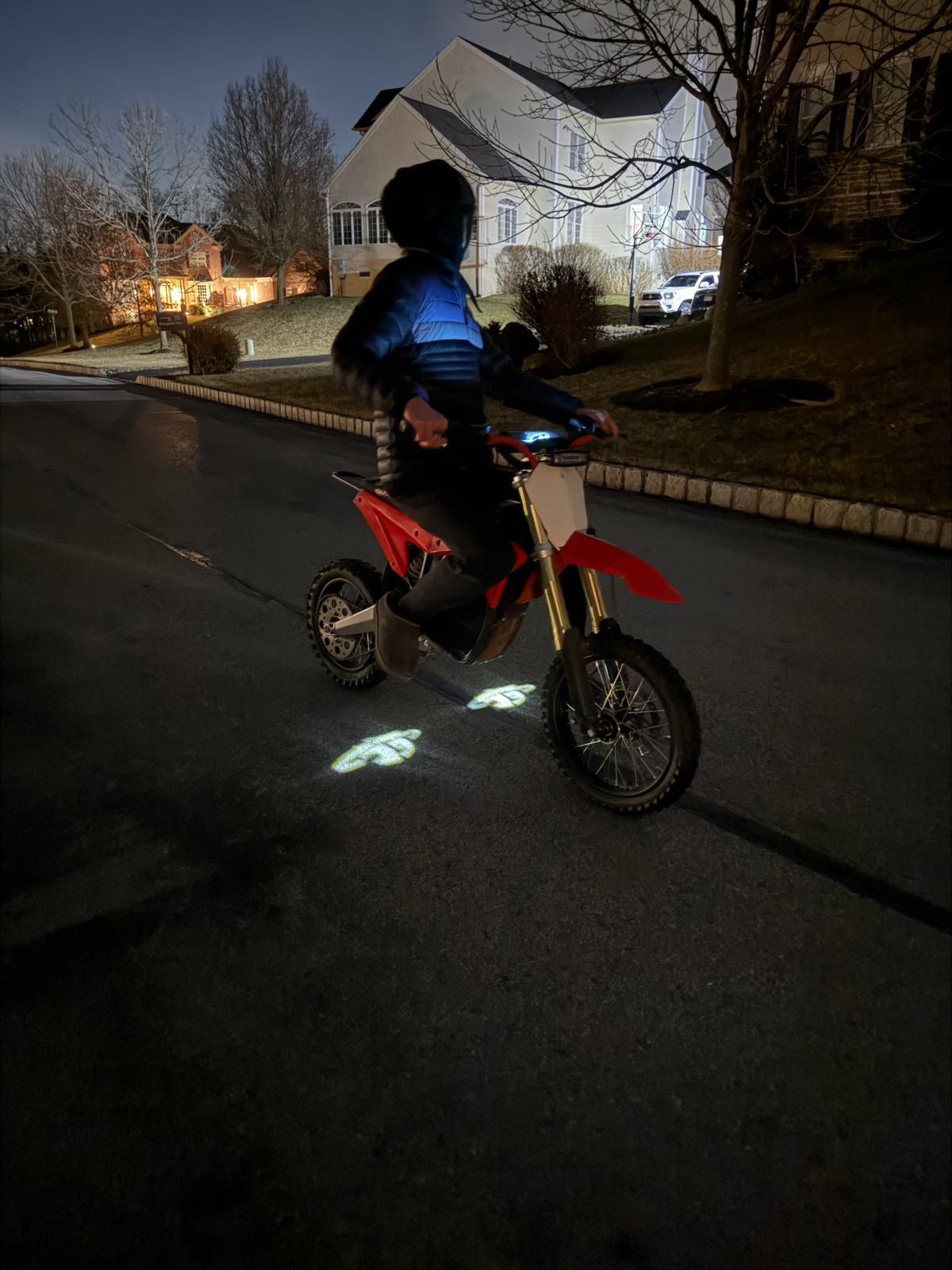 Electro & Co Etm Rtr Logo Light