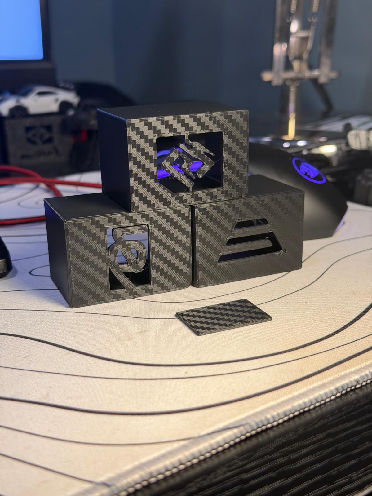 Rawrr Mantis Logo Light